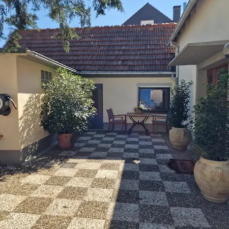 Anna Mit Kamin, Terrasse, Hof & Garage *