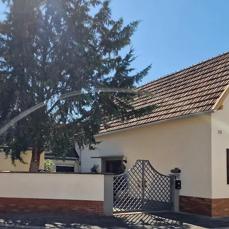 Holiday home Anna Mit Kamin, Terrasse, Hof & Garage