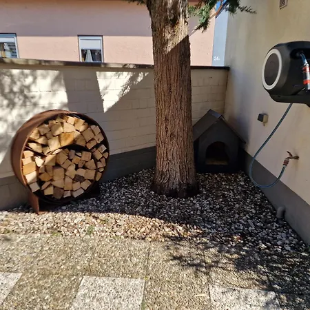 Anna Mit Kamin, Terrasse, Hof & Garage Holiday home