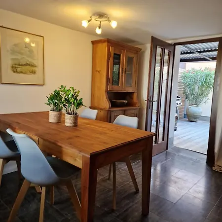 Anna Mit Kamin, Terrasse, Hof & Garage Holiday home