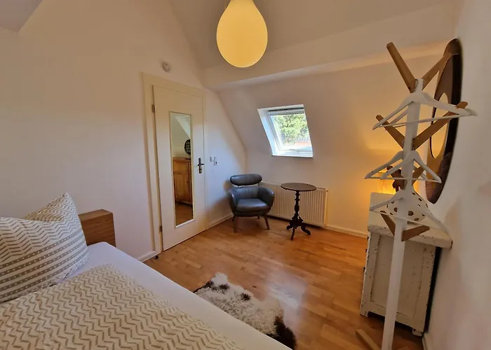 Anna Mit Kamin, Terrasse, Hof & Garage Hébergement de vacances Haßloch