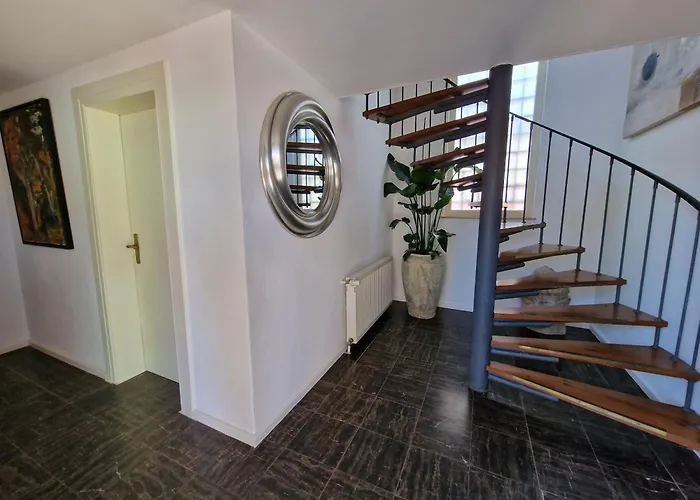 Anna Mit Kamin, Terrasse, Hof & Garage