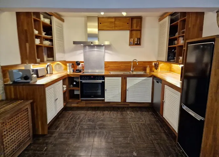 Anna Mit Kamin, Terrasse, Hof & Garage Hébergement de vacances