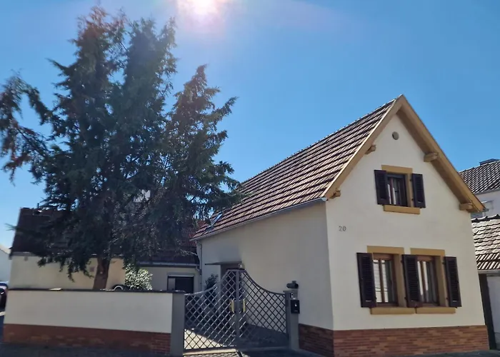 Anna Mit Kamin, Terrasse, Hof & Garage Hébergement de vacances *